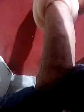 Snapshot of papi23l chatting on February 18, 8:10 am papi23l online show from February 18, 8:10 am