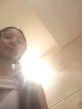 Snapshot of isaaabelaaa chatting on February 17, 11:07 am isaaabelaaa online show from February 17, 11:07 am