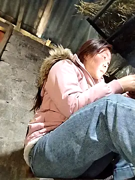 Yiyoongg online show from March 18, 2:58 am