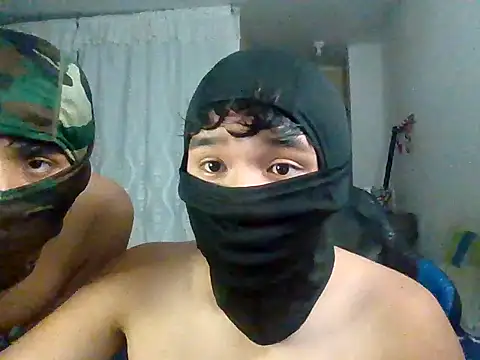 Snapshot of FernandoHot67 chatting on February 24, 3:04 am FernandoHot67 online show from February 24, 3:04 am