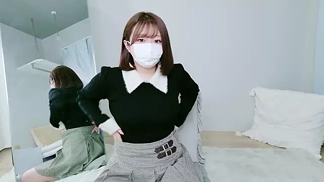 Saki chanF online show from February 17, 9:50 am