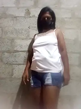 Malee S online show from April 18, 4:00 pm