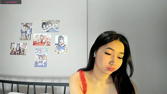 Snapshot of aiko_vex chatting on February 18, 2:29 am aiko vex online show from February 18, 2:29 am