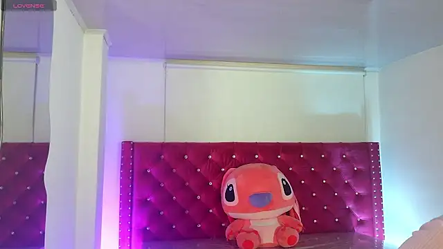 Snapshot of babyy_nicols_m chatting on February 19, 11:06 am babyy nicols m online show from February 19, 11:06 am