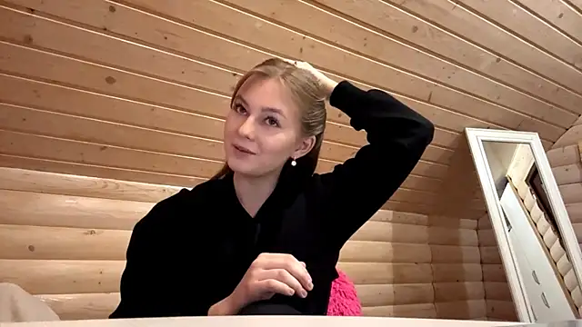 TessSamul online show from April 4, 5:32 pm