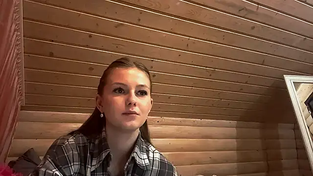 TessSamul online show from April 14, 8:04 pm