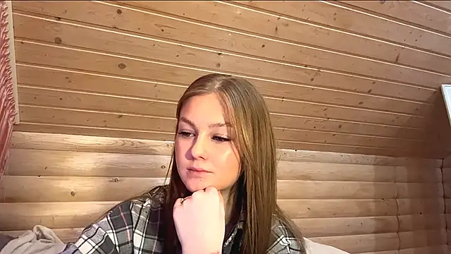 TessSamul online show from April 25, 5:10 pm