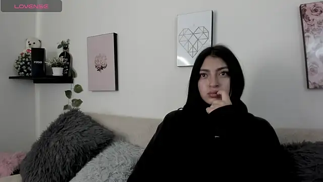 Snapshot of Alexaalove_1 chatting on February 27, 12:05 pm Alexaalove 1 online show from February 27, 12:05 pm