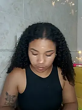 Snapshot of BrianaSweetxxx chatting on March 2, 2:47 am BrianaSweetxxx online show from March 2, 2:47 am