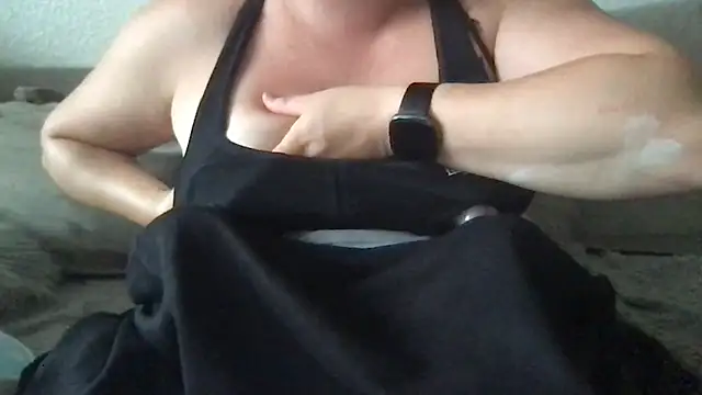 FlirtyFrayaXX online show from July 1, 6:51 pm