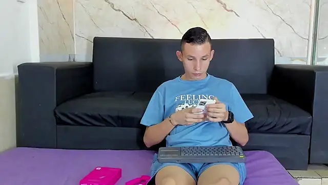 Isaak 26 online show from March 27, 11:54 am