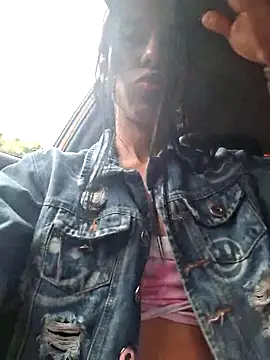 Alannys19 online show from March 21, 5:05 pm