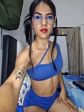 Alannys19 online show from May 31, 3:15 am