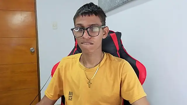 Niklausxxx online show from February 25, 12:20 am