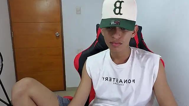 Niklausxxx online show from February 28, 10:33 pm