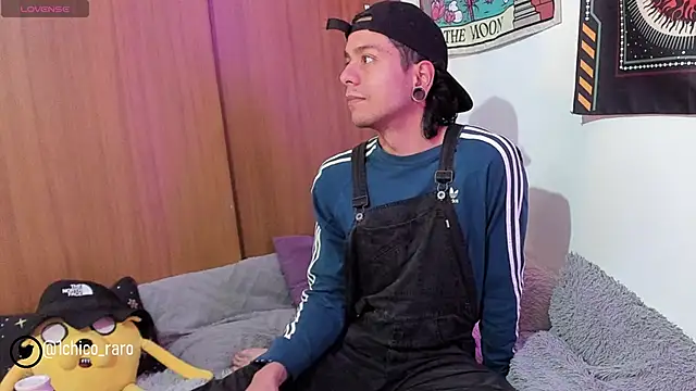 Snapshot of acid_timee chatting on February 24, 2:19 am acid timee online show from February 24, 2:19 am