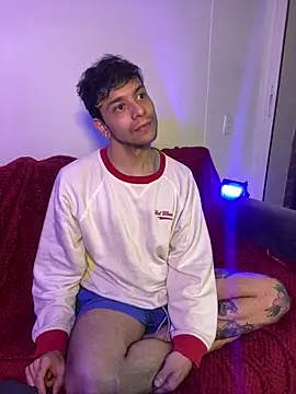 Snapshot of acid_timee chatting on October 6, 2:42 am acid timee online show from October 6, 2:42 am