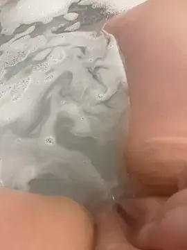 Snapshot of Piper_Milf_36 chatting on March 1, 8:11 pm Piper Milf 36 online show from March 1, 8:11 pm