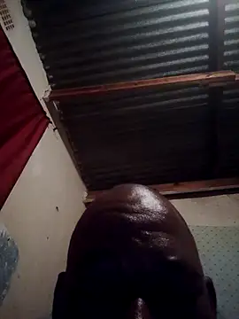 Snapshot of smallt98 chatting on February 13, 10:39 pm smallt98 online show from February 13, 10:39 pm