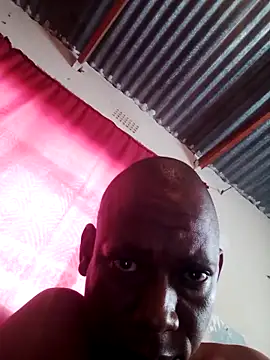 Snapshot of smallt98 chatting on February 16, 7:59 am smallt98 online show from February 16, 7:59 am