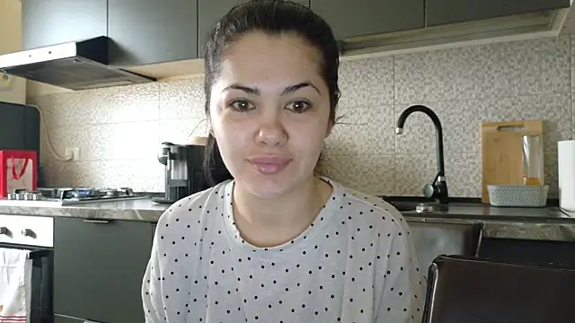 Snapshot of Sofimoon26 chatting on February 14, 9:50 am Sofimoon26 online show from February 14, 9:50 am