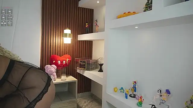 ZoeFantasyx online show from February 13, 7:32 pm