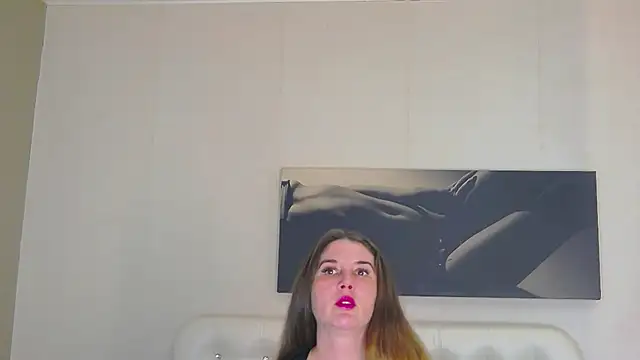 Snapshot of AzeliaHart chatting on February 10, 5:33 am AzeliaHart online show from February 10, 5:33 am