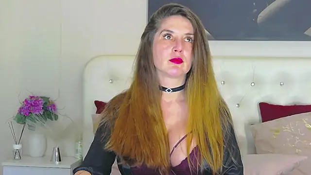 Snapshot of AzeliaHart chatting on February 16, 12:12 pm AzeliaHart online show from February 16, 12:12 pm