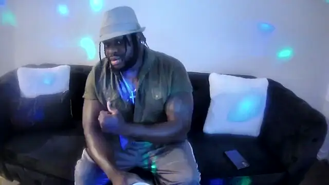 Snapshot of darkstallion7 chatting on February 14, 3:58 am darkstallion7 online show from February 14, 3:58 am