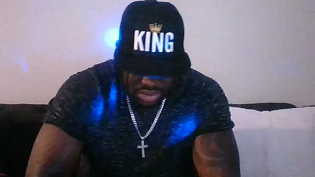 Snapshot of darkstallion7 chatting on February 16, 2:18 am darkstallion7 online show from February 16, 2:18 am