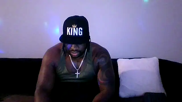 Snapshot of darkstallion7 chatting on February 19, 8:43 am darkstallion7 online show from February 19, 8:43 am