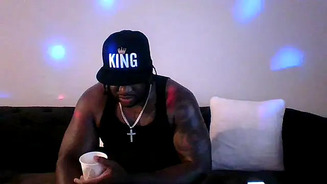 Snapshot of darkstallion7 chatting on February 23, 4:32 am darkstallion7 online show from February 23, 4:32 am