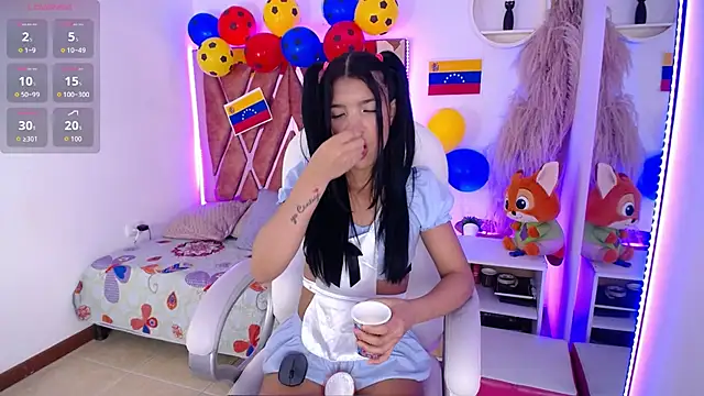 Snapshot of Taylor_scottt chatting on June 17, 10:00 pm Taylor scottt online show from June 17, 10:00 pm