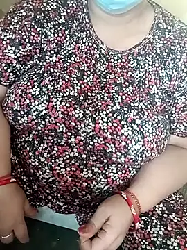 Snapshot of Simran_008 chatting on April 18, 3:54 am Simran 008 online show from April 18, 3:54 am