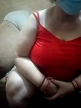 Snapshot of Simran_008 chatting on April 28, 12:20 am Simran 008 online show from April 28, 12:20 am