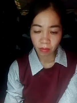 Snapshot of -Lundy- chatting on February 25, 4:22 am -Lundy- online show from February 25, 4:22 am