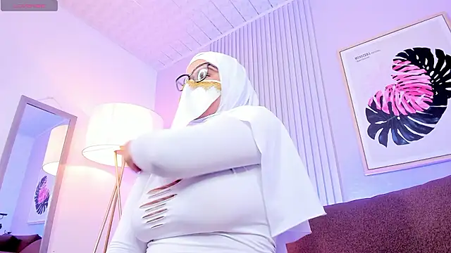 Snapshot of Ali_sanbur chatting on February 18, 2:18 am Ali sanbur online show from February 18, 2:18 am