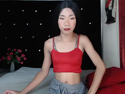Queenoflustx online show from April 12, 12:54 pm