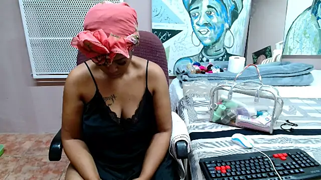 TyraHotxxx online show from April 13, 4:29 am