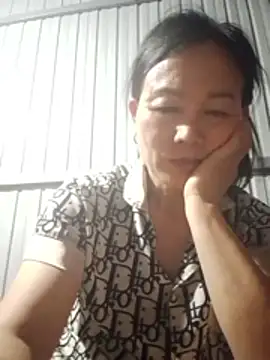 Kiss love2 online show from June 7, 9:35 am