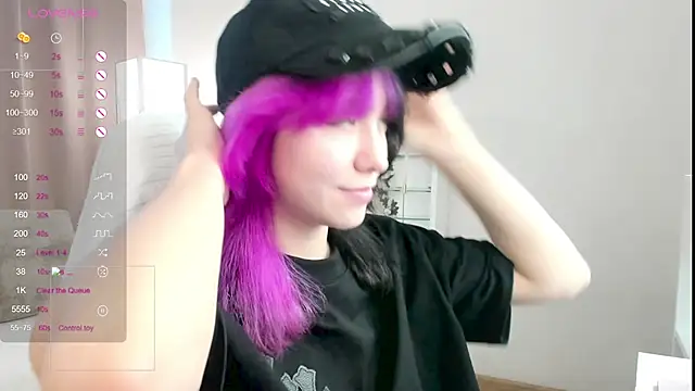 Snapshot of EmilyTrase chatting on June 27, 1:10 am EmilyTrase online show from June 27, 1:10 am