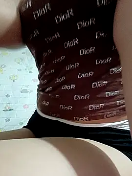 Ella lee18 online show from February 13, 9:11 pm