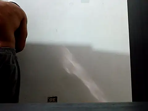 Snapshot of Ironid chatting on February 15, 8:05 pm Ironid online show from February 15, 8:05 pm