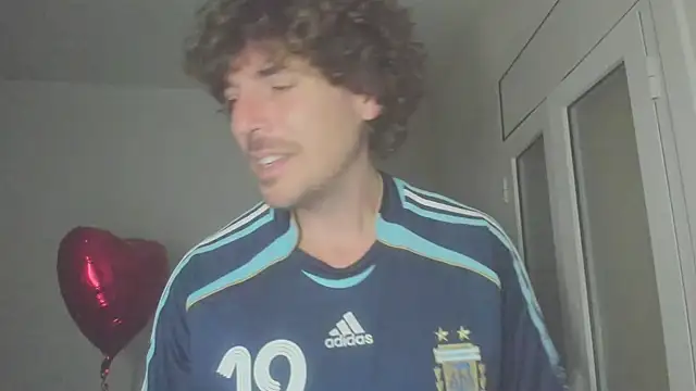 Snapshot of joaquin420_hot chatting on February 13, 10:39 pm joaquin420 hot online show from February 13, 10:39 pm