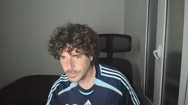 Snapshot of joaquin420_hot chatting on March 2, 5:08 am joaquin420 hot online show from March 2, 5:08 am