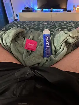 Thomascrtz online show from February 19, 10:50 pm