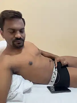 Snapshot of bhagihero chatting on February 15, 7:51 am bhagihero online show from February 15, 7:51 am