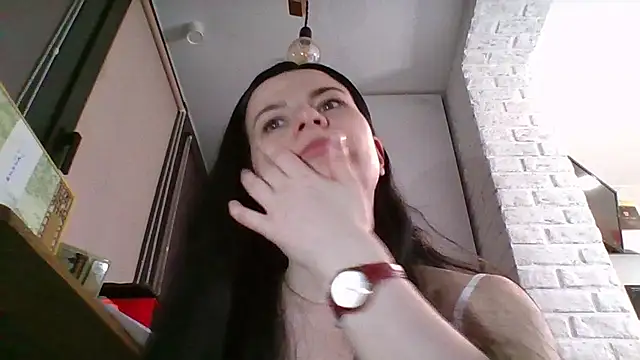 Clover Shine online show from March 10, 5:07 pm