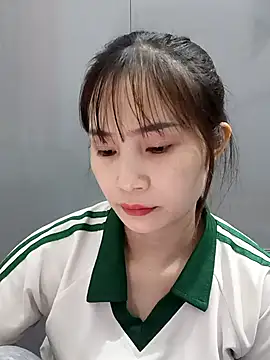 Snapshot of -Dumi- chatting on February 24, 1:09 pm -Dumi- online show from February 24, 1:09 pm