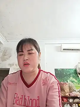 Snapshot of Kee-kimlee chatting on June 14, 9:11 am Kee-kimlee online show from June 14, 9:11 am